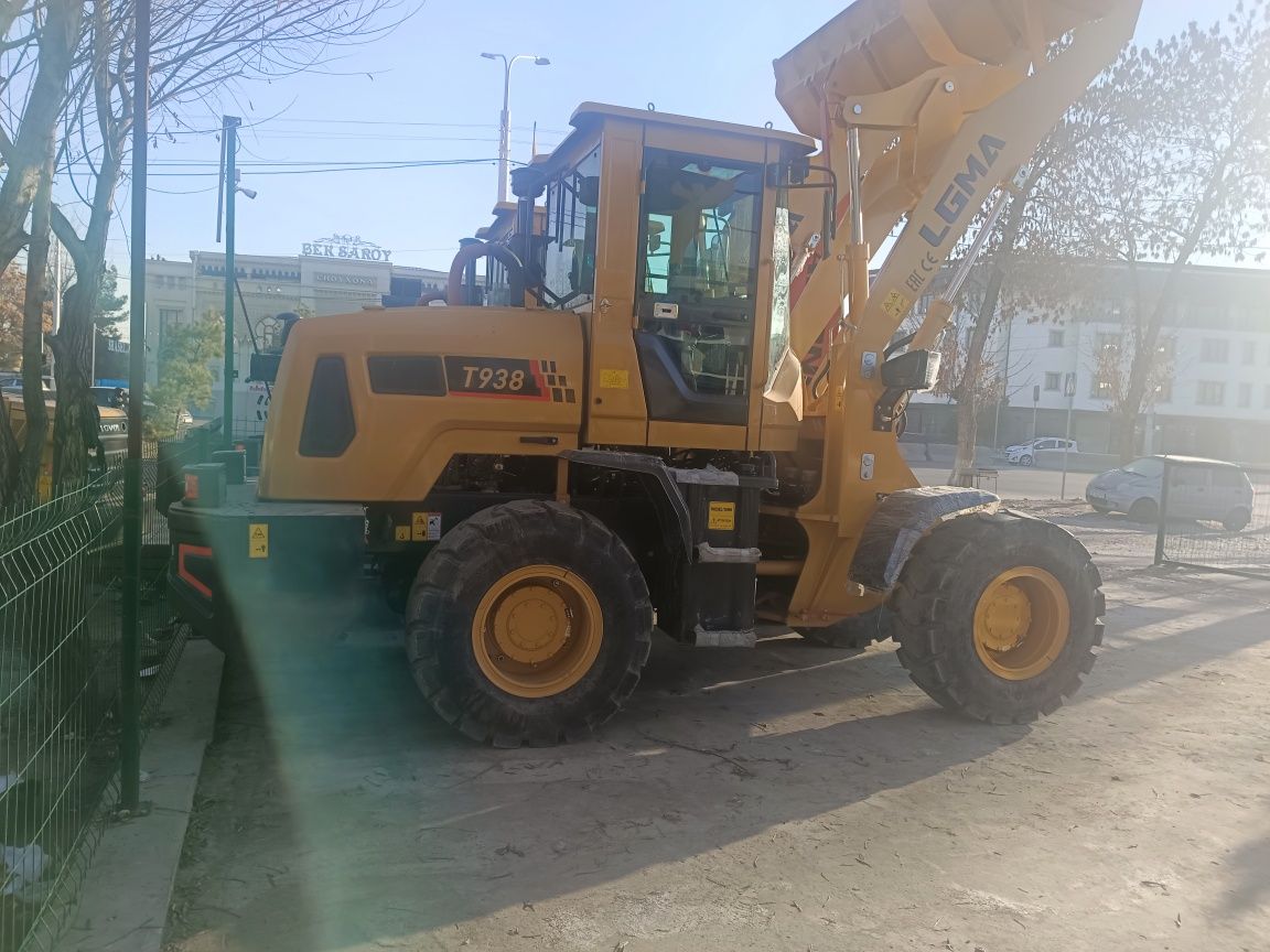 Продается Фронтальный погрузчик LGMA YUNNEI TG 430