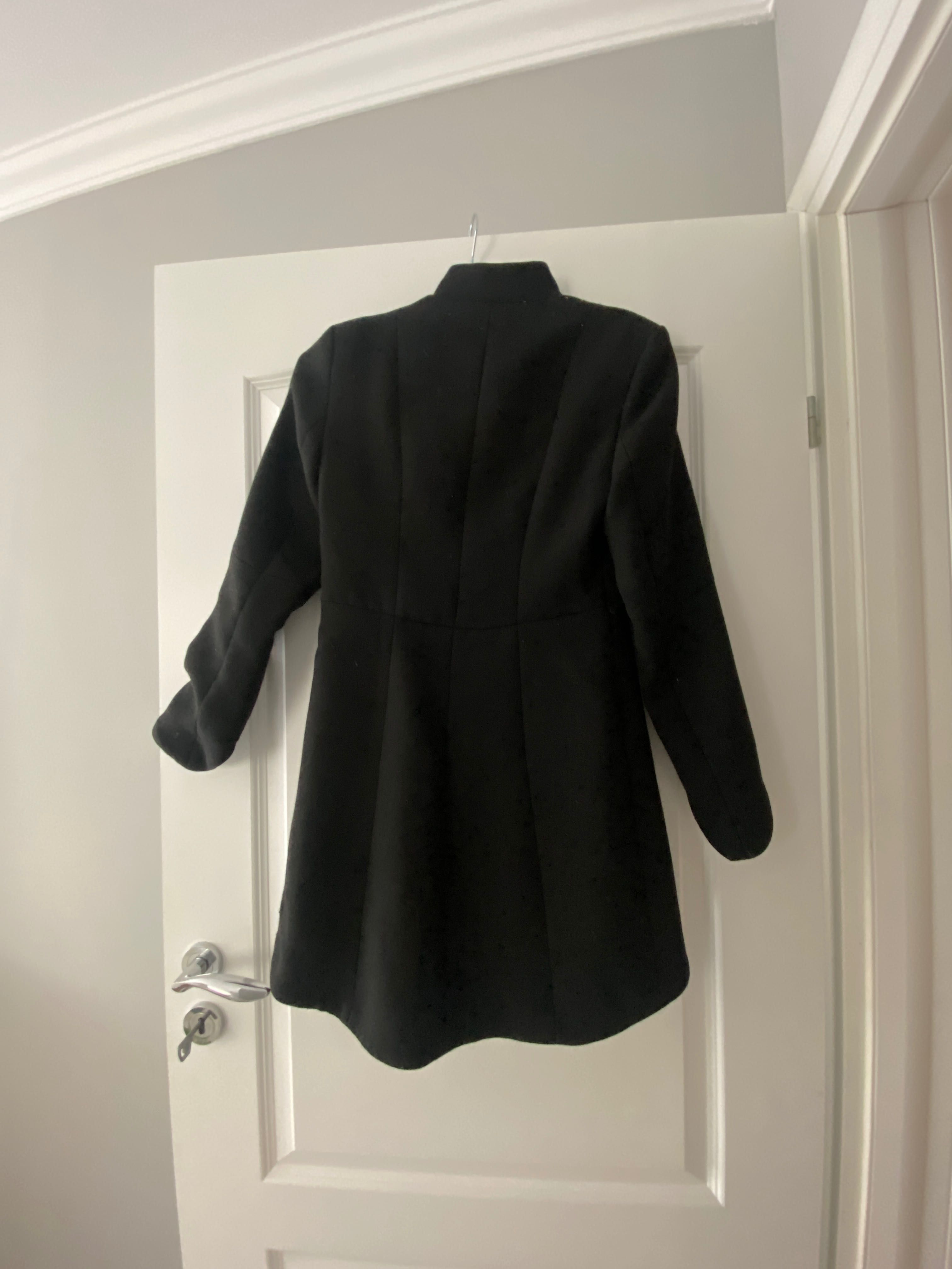 Vând palton Zara , mărimea 26