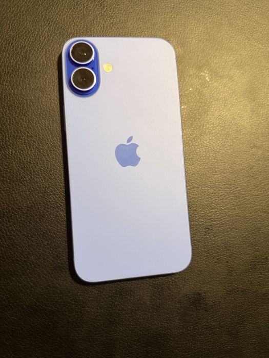 Продам 16 айфон