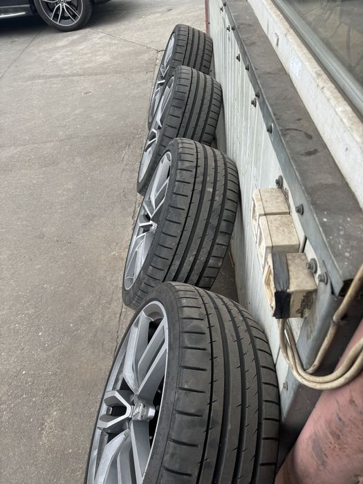 Jante + Cauciucuri pentru Audi RS Q5 pe 21