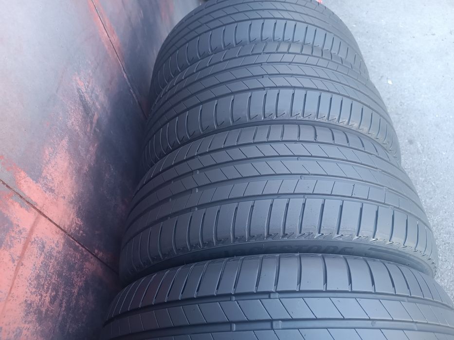 215/45/17 Bridgestone