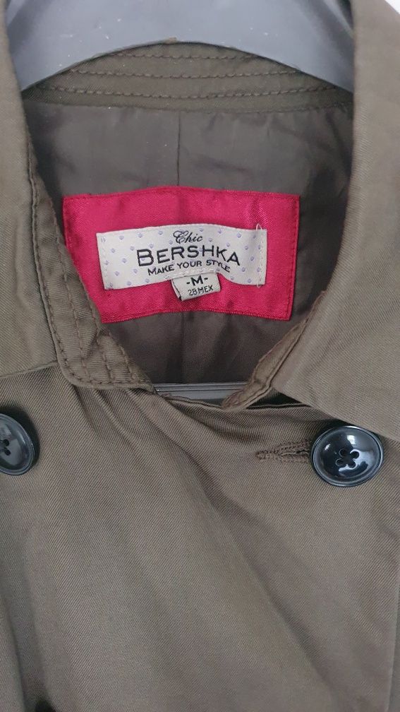 Дамски шлифер Bershka, размер М