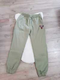 Pantaloni grosi sigla cusuta Mov verde roz 2xl
85 lei bucata