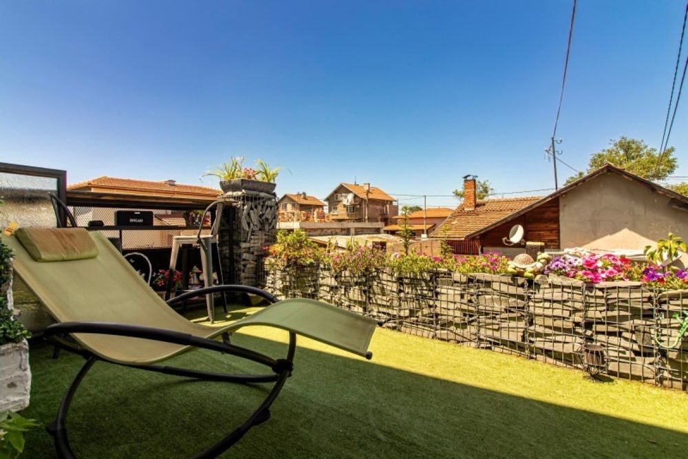 Продава се Етаж от къща в с. Волуяк, Област София-град - 200 кв.м за 1095 €/кв.м - Снимка #7