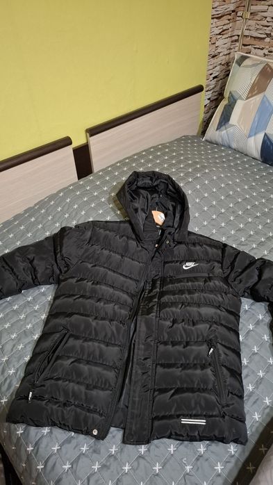 Зимно-есенно яке Nike
