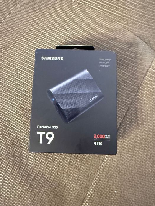 SSD Portabil Samsung T9 4TB Sigilat