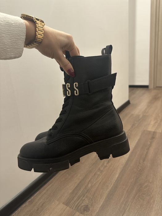 Боти естествена кожа Guess