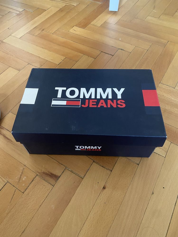 Оригинални Tommy Hilfiger Jeans обувки 39