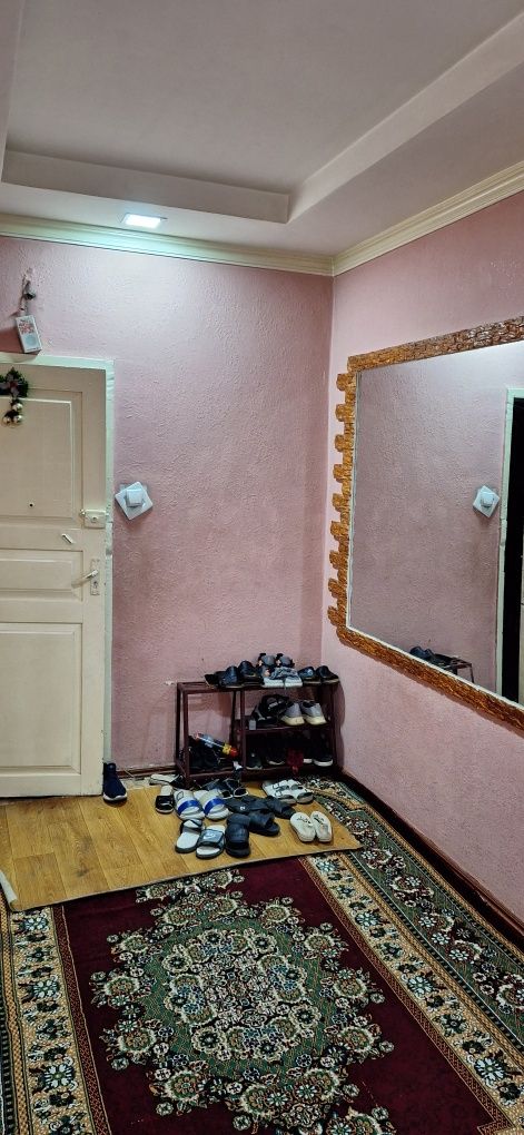 Квартира сотилади массив куйлюк 4 да нархи 900000 $