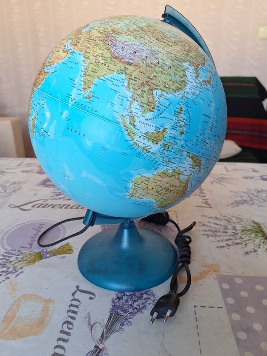 Лампа глобус - карта на света