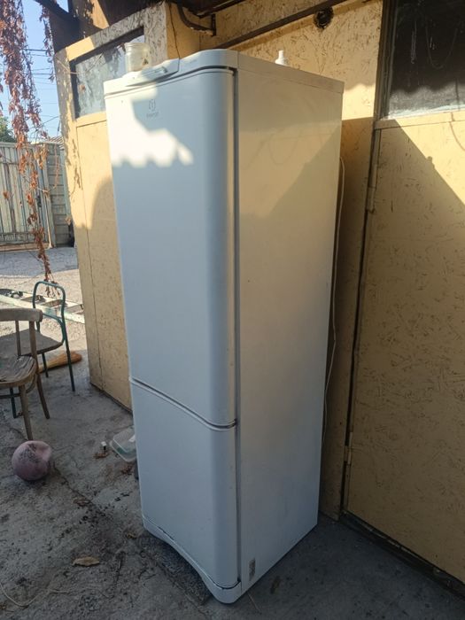 Холодильник рабочий