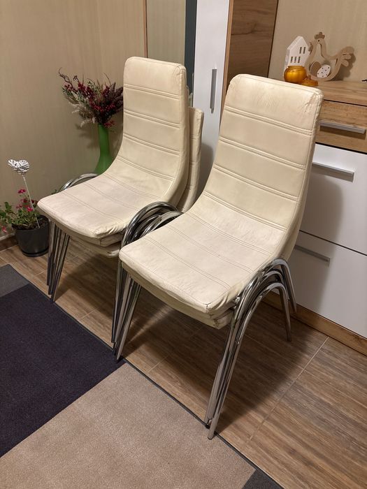 Трапезни столове 6бр.