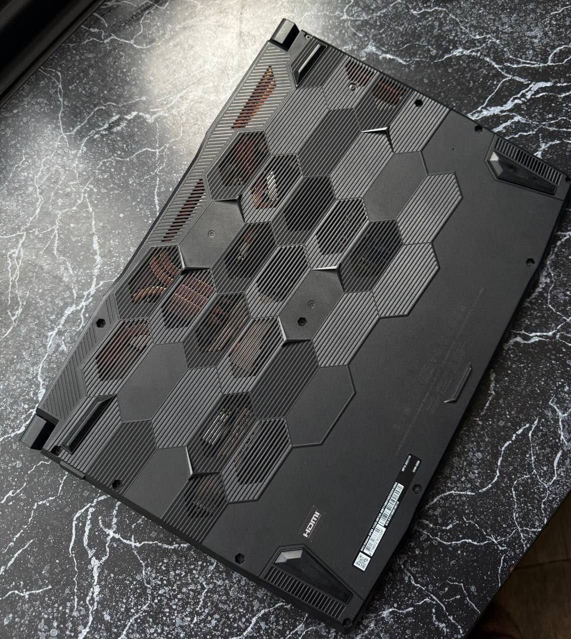 MSI Katana i7 11800h 3070  като нов