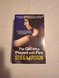 The girl who played with fire de Stieg Larsson (eng)