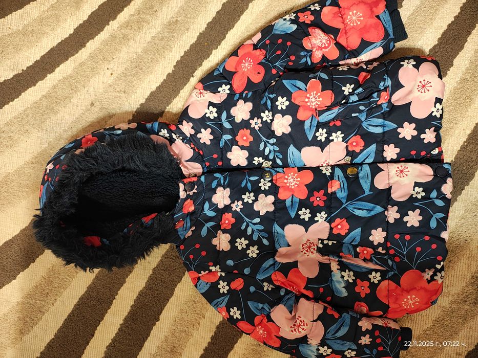 Детско яке за момиче 12-18 месеца.