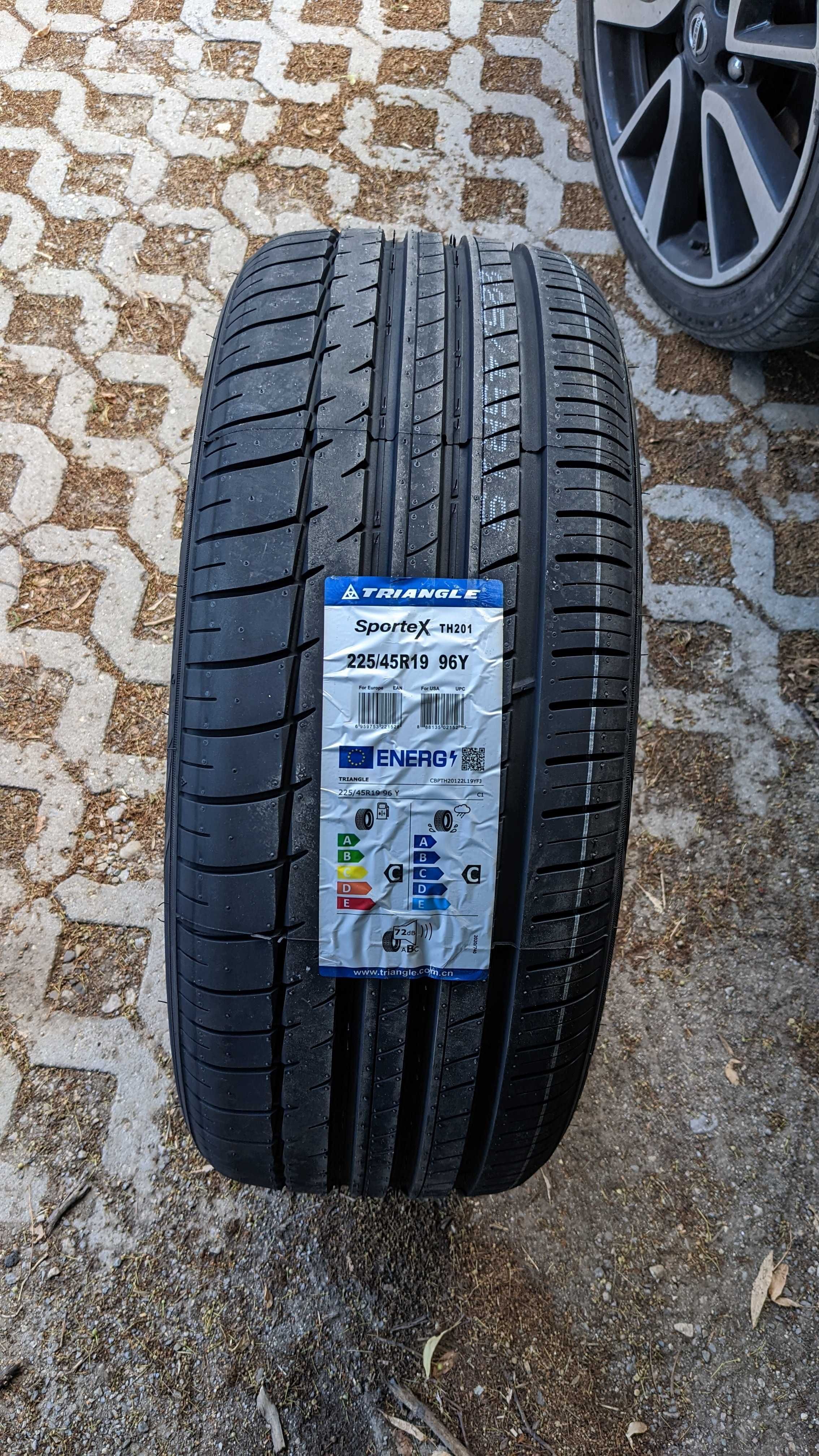 Автомобилна гума Triangle Sportex TSH11 225/49R19