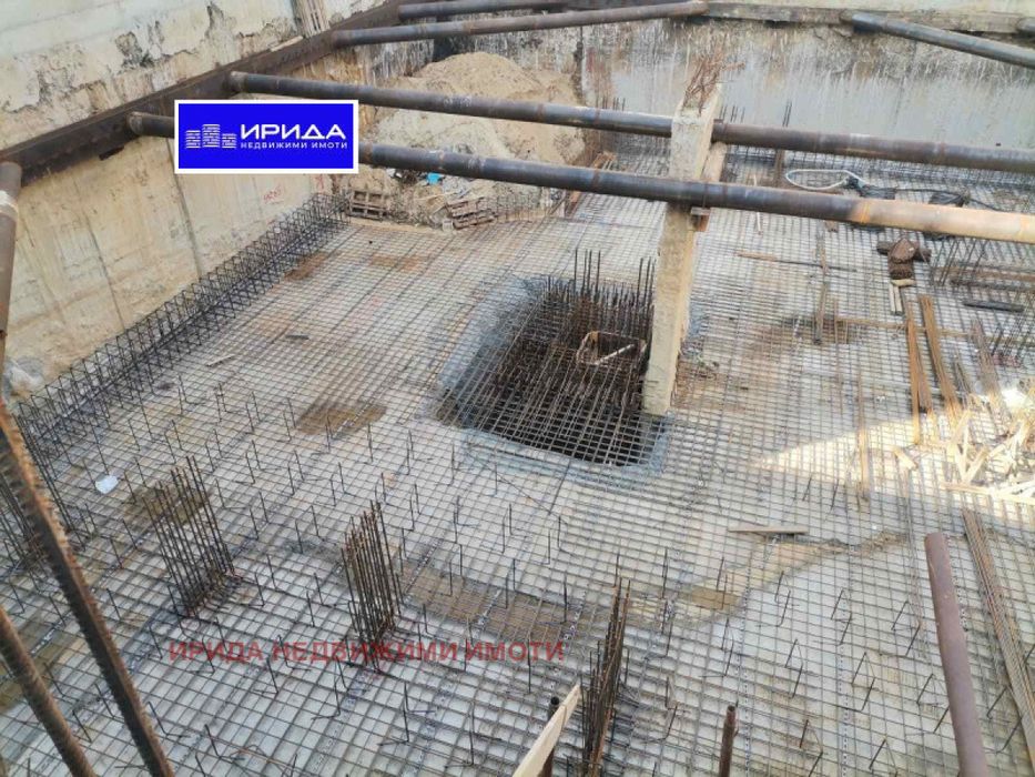 Тристаен апартамент в Банишора