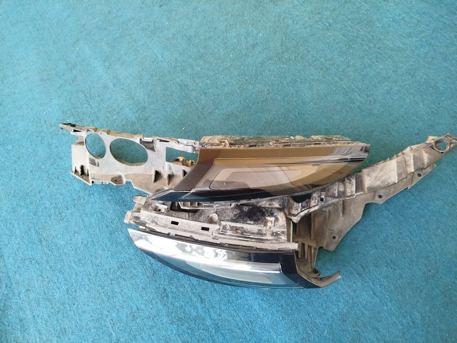 L9  верхний фара правый левый оригинал б/у