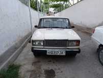 VAZ 2107 avtomashina sotiladi