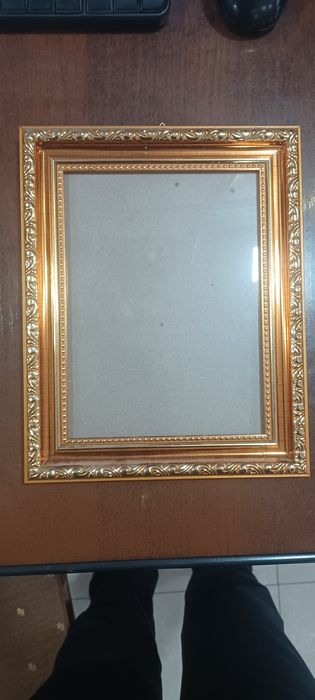 Ramka sotiladi va hohlagan razmerda yasab beriladi