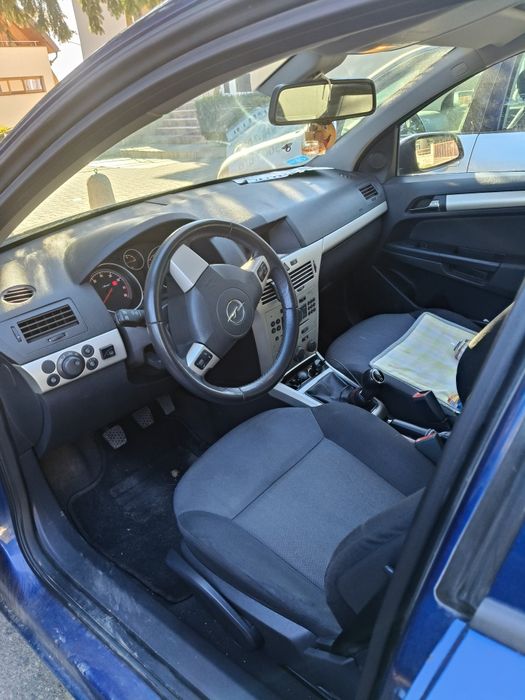 Vând Opel Astra H