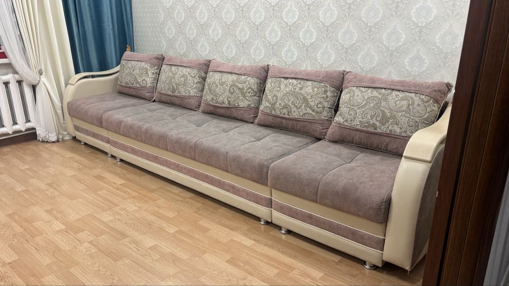 Диван гостинный