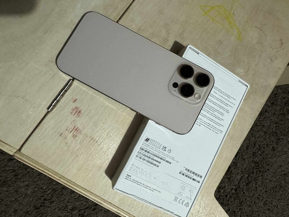 Iphone 16pro max 256gb Desert Gold