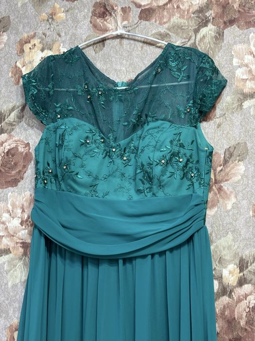 Продам  платье женское