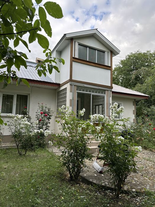 Vand casa in comuna Razboieni,Sat Marginea