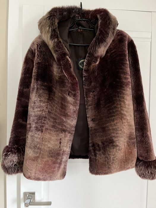 Vand haina blana naturala cu gluga