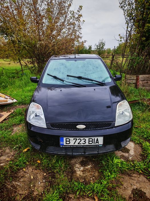Vând Ford Fiesta