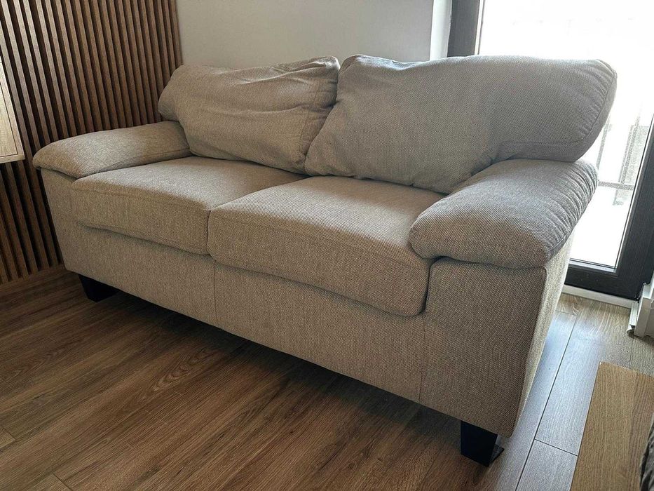 Canapea doua locuri, stare impecabila