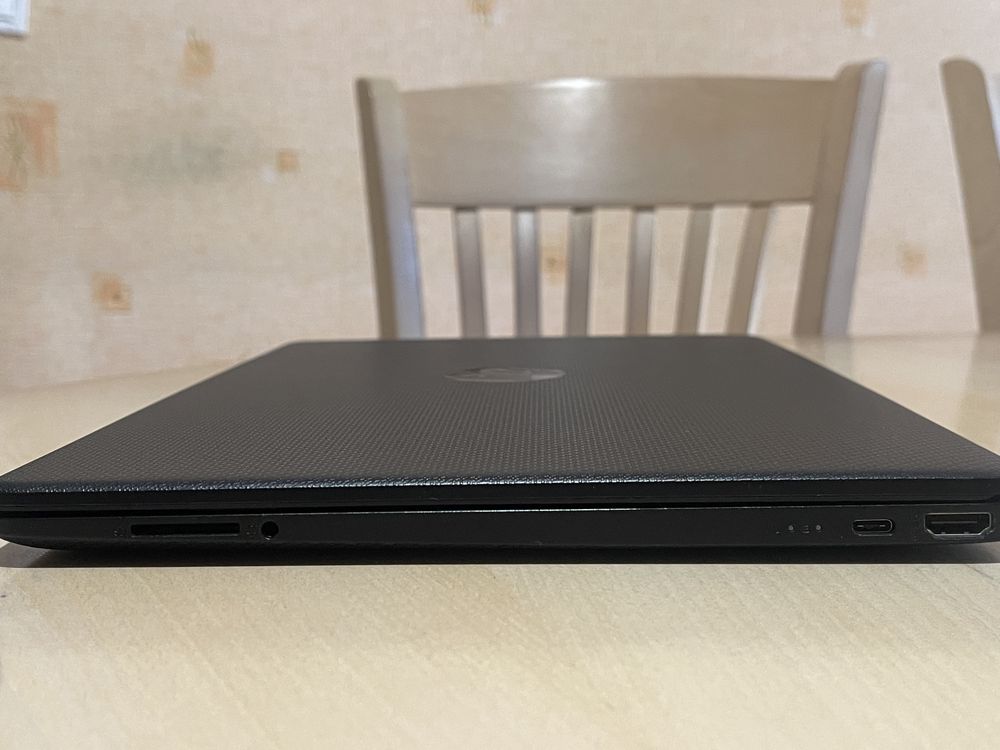 HP 250 G8 Intel Core i3-1125G4 8 GB DDR4 RAM 512 GB NVMe SSD