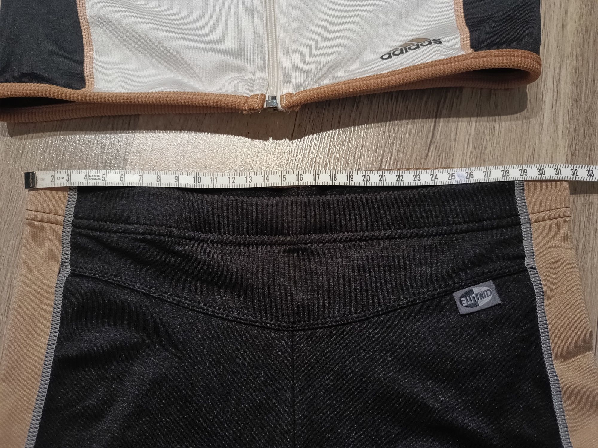 Set Adidas(top și pantaloni scurți)