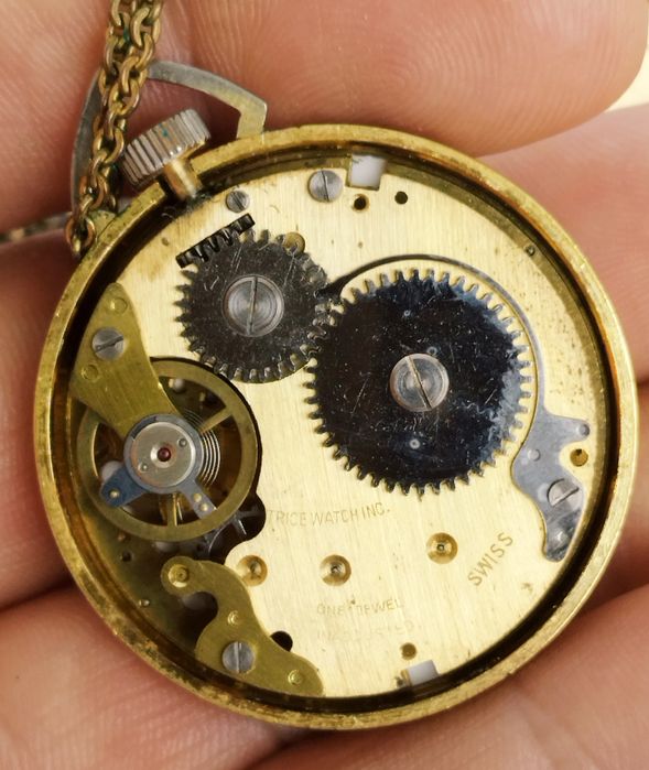 Ceas damă mecanic Lucerne, pandantiv cu lanț, un rubin, placat cu aur