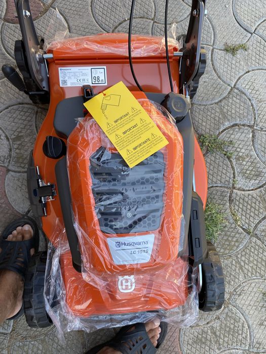 Vand Masina de tuns gazon Huscvarna LC 151S,autopropulsie,noua