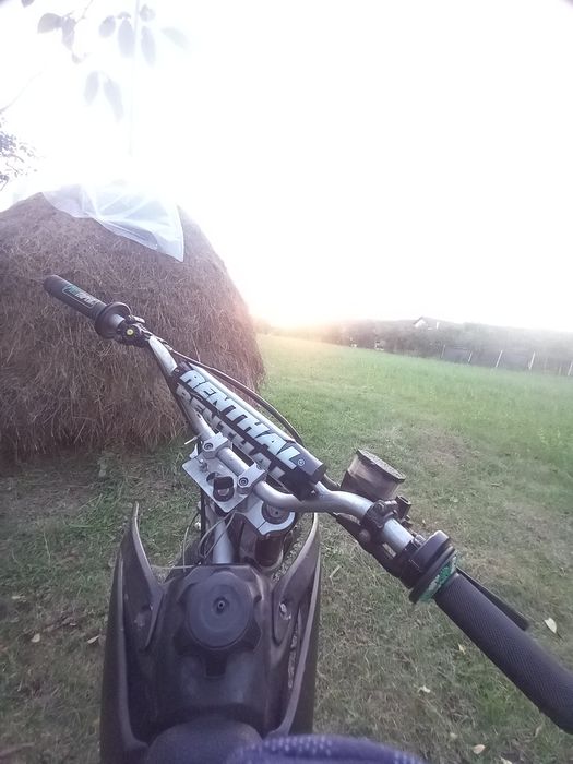 •Cross 125cc 4t•