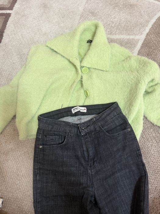 Одежда: брюки, теплая кофта