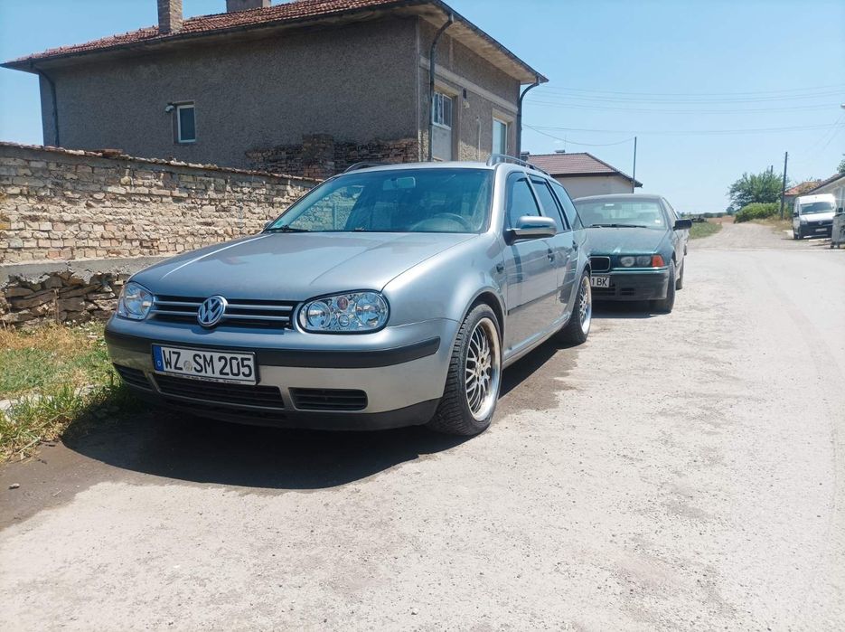 W Golf 1.9 комби . Топ състояние!