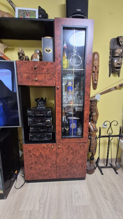 Продавам холна секция