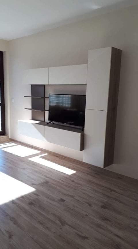 Дава се под наем Двустаен апартамент в Варна, Левски - 67 кв.м за 408 € - Снимка #3