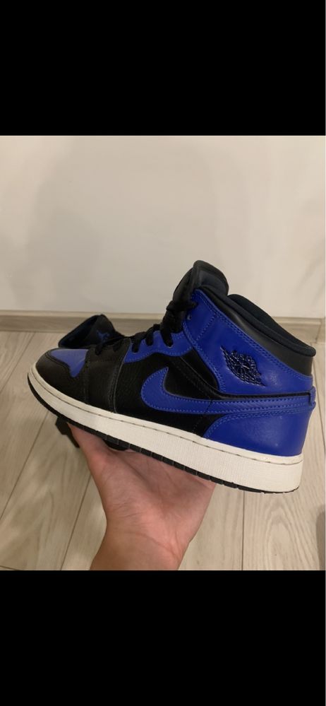 Vand Jordan 1 Mid Hyper Royale