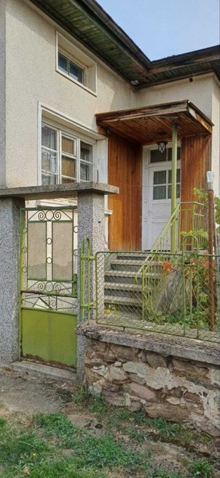 Продавам къща село Дъбене