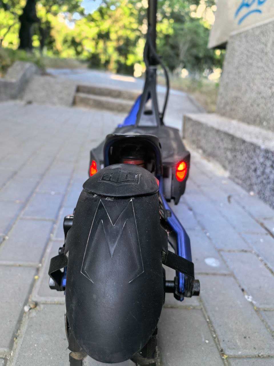 Електрическа тротинетка ( скутер ) Kaabo Mantis 10 800W Minimotors