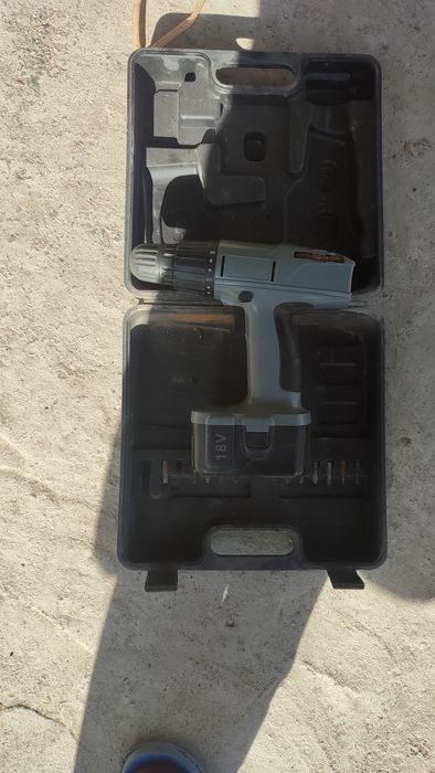 Шуруповёрт на батарейках