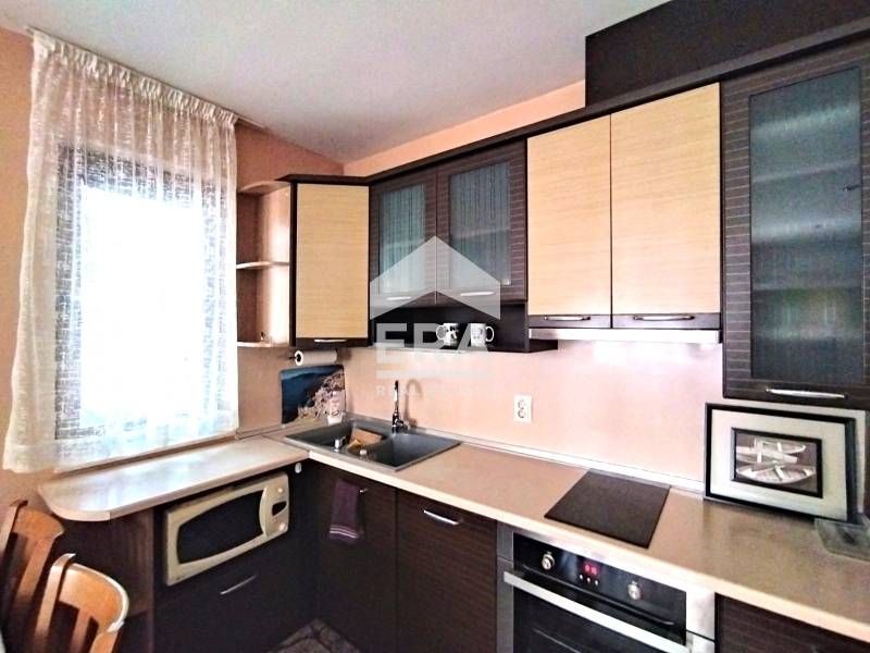 Тристаен апартамент под наем в район Патриарх Евтимий гр. Варна