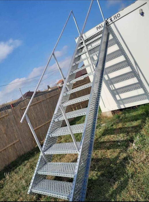 Scara zincate la comanda în toată tara oferim și montaj gratuit