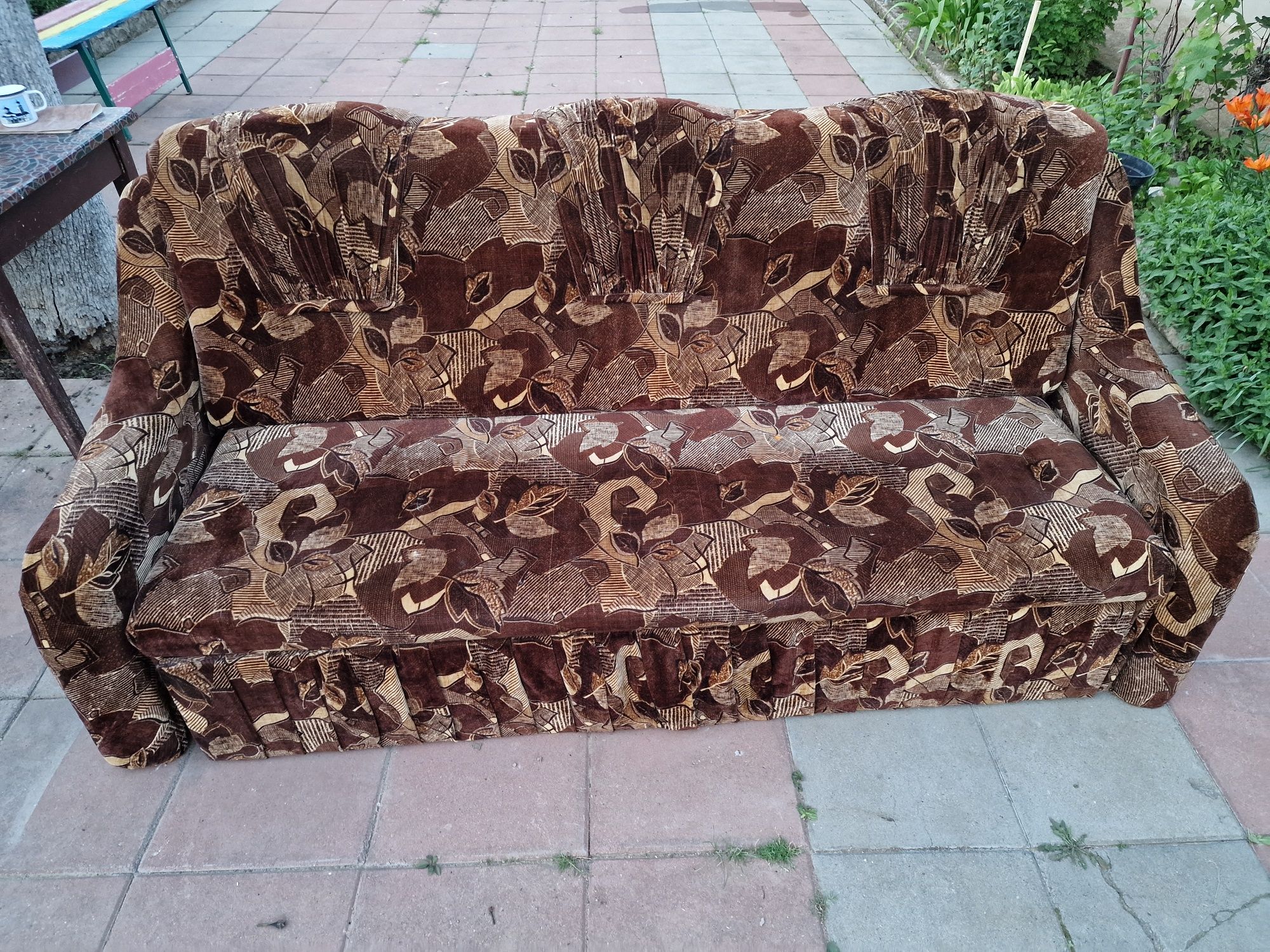 Canapea extensibila 180x100cm zona de dormit