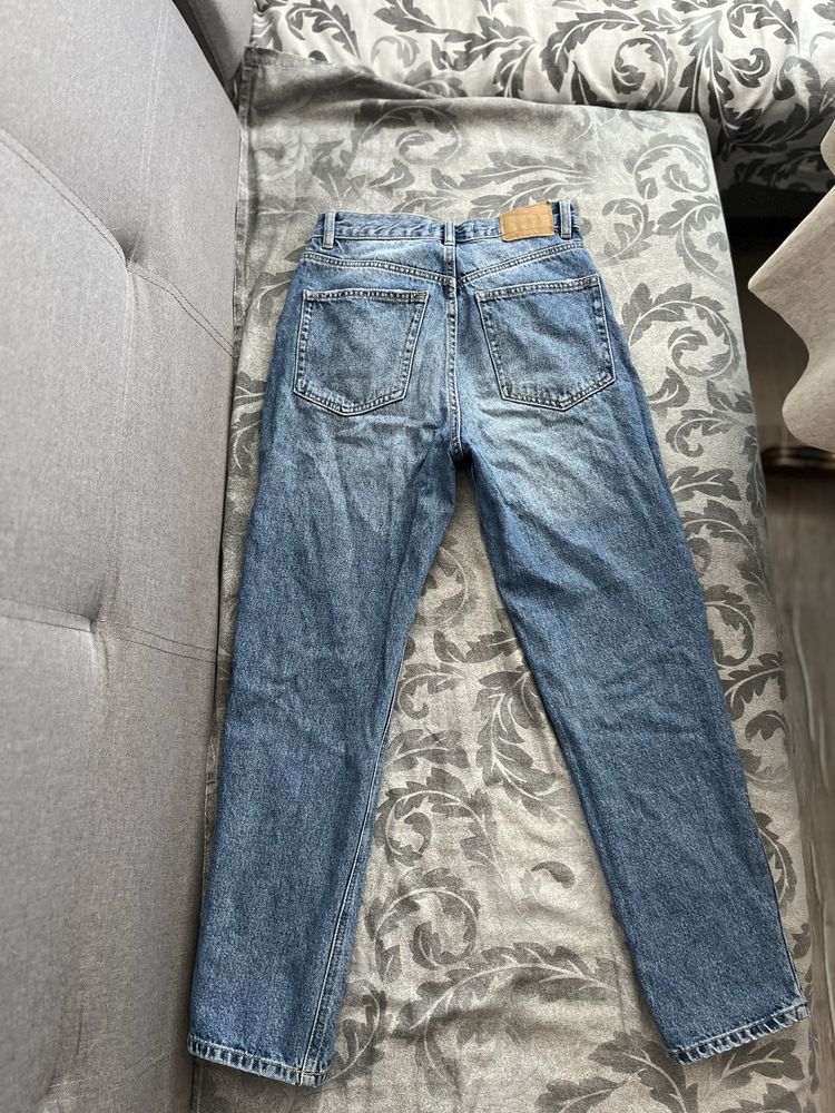 Продавам дънки от Bershka и Pull&Bear