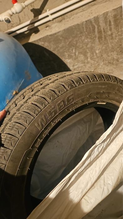 Комплект зимних шин в хрошем состоянии